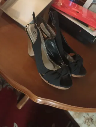 Zapatos de tacón negros talla 37