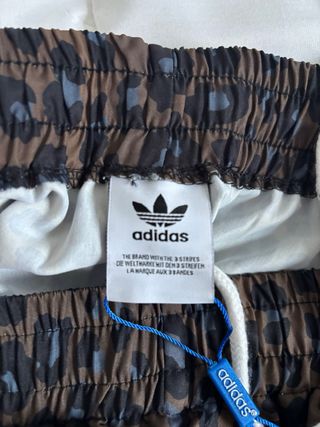 Pantalón Adidas Estampado Leopardo