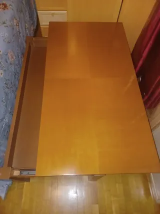 Mesa de centro de madera marrón