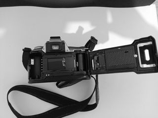 Cámara Nikon F55 Zoom 28-80