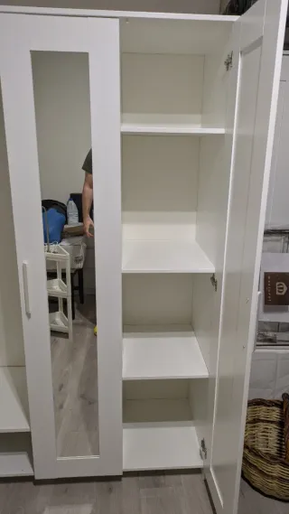 Armario Ikea Brimnes 3 puertas con espejo