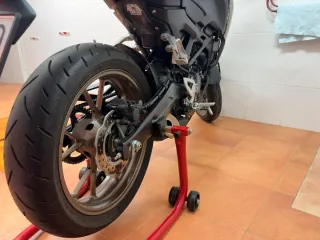 Honda CB125R 2022 - 5.860 km. Perfecto estado.