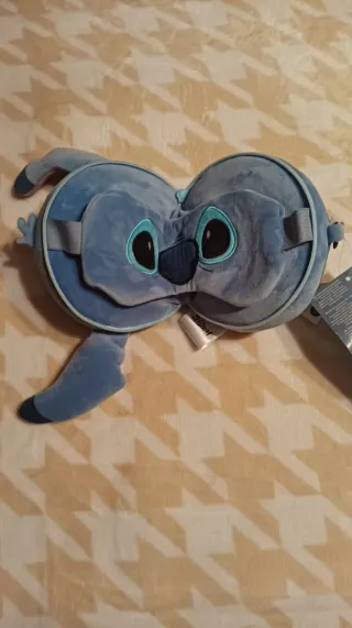 Cojín y Antifaz Stitch Disney con etiqueta