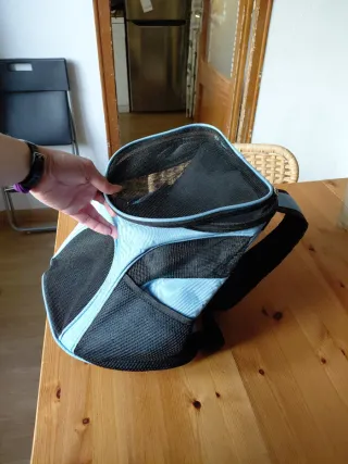 Mochila transportín azul y negro