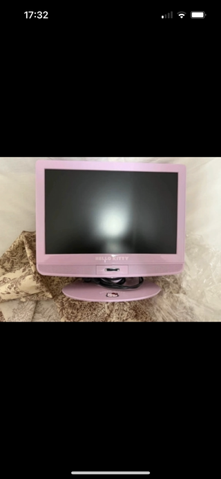 Televisión Hello Kitty 19 Rosa y mando + soporte