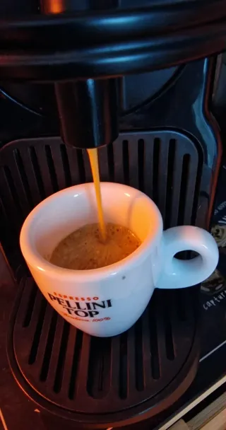 Macchina Caffè Nespresso Inissia Black - Funzionan