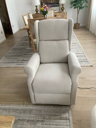 Sillón reclinable eléctrico beige