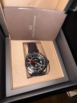 Reloj Philippe Vandier Negro y Rojo mode