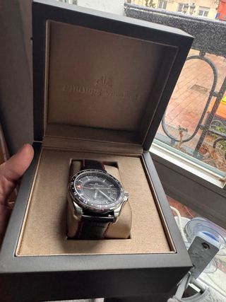 Reloj Philippe Vandier Negro y Rojo mode