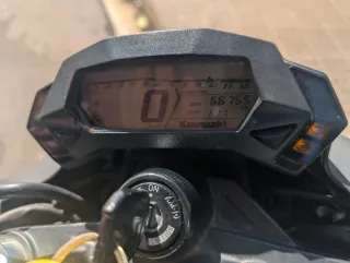 Kawasaki Z125 Negra y Verde