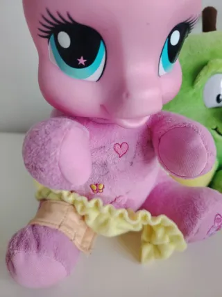 Lote de peluches coloridos