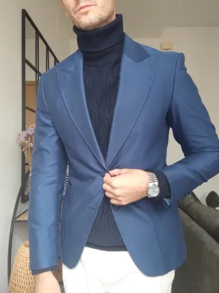 Americana azul talla 46 punta de lanza