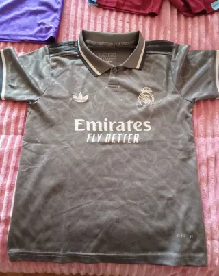 Camisetas y pantalones de fútbol niñ@