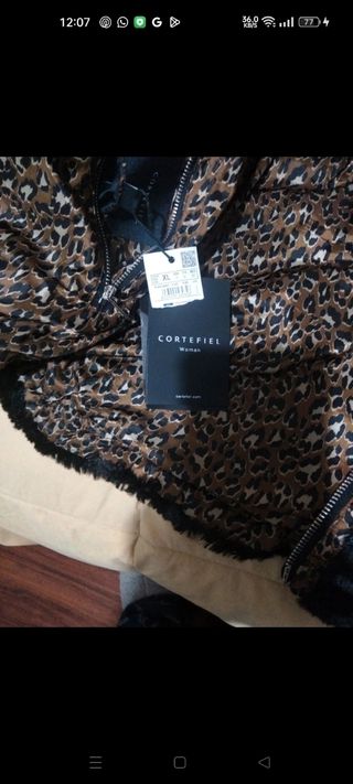 Chaqueta con cremallera pelo reversible