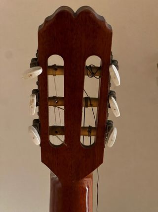 Guitarra Admira Paloma - Española - Soporte guitar