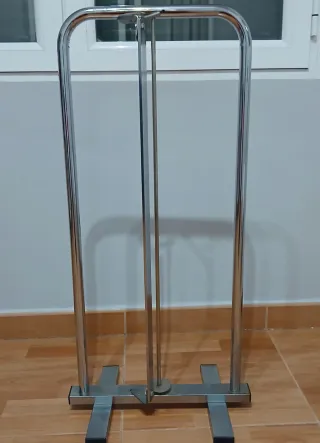 Dispensador de papel metálico