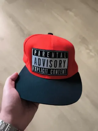Gorra Plana Parental Advisory