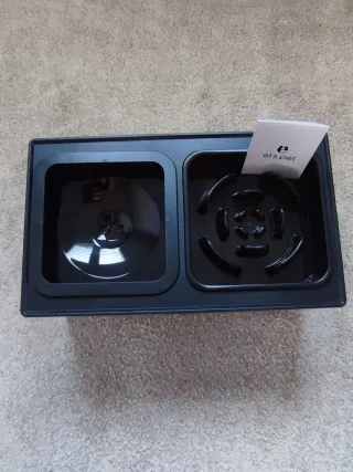 COMEDERO PARA PERROS Y GATOS