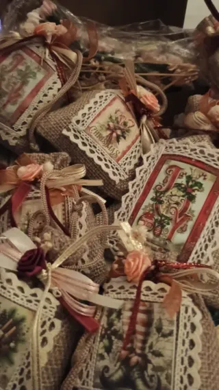 Sacchettini lavanda decorati a mano