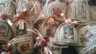 Sacchettini lavanda decorati a mano