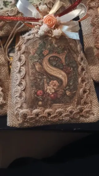 Sacchettini lavanda decorati a mano