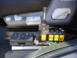 MAN TGS 26 440-CAMIONES GANCHO + GRUA