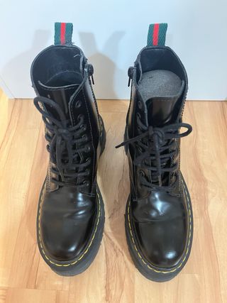 Botas negras con plataforma