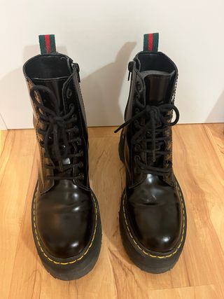 Botas negras con plataforma