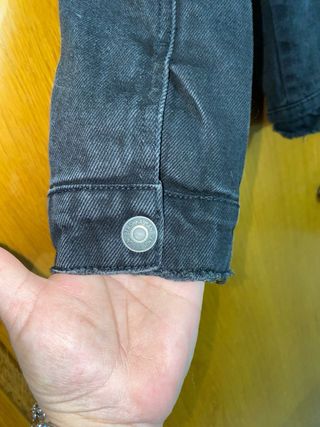 Chaqueta vaquera Bershka negra con borrego Talla M