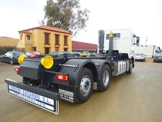 Volvo FH 13 440-CAMIONES GANCHO