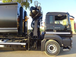 MAN TGS 26 440-CAMIONES GANCHO + GRUA