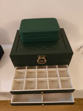 Set portagioie verde