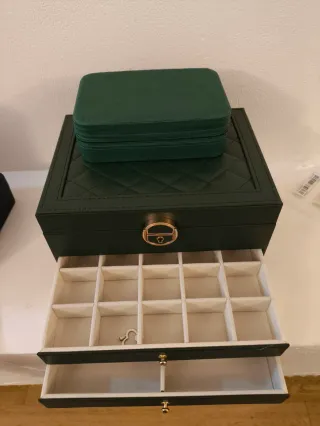 Set portagioie verde