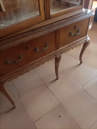 Mueble vitrina antiguo madera