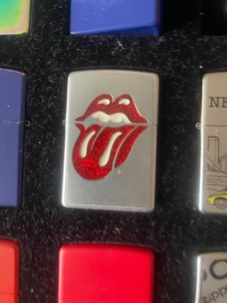 Espositore Zippo con 13 accendini