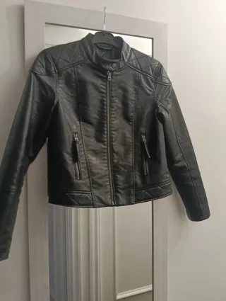 Cazadora efecto piel poliuretano