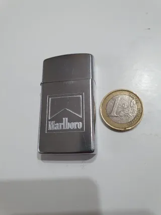 Zippo Slim Marlboro 1998 Vintage