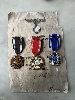 3 Medallas Kriegsverdienstkreuz con Certificado