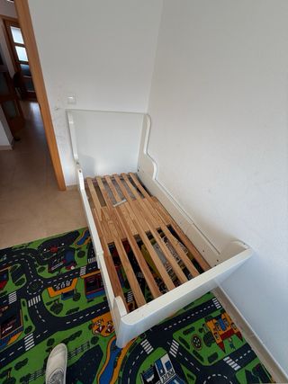 Cama extensible blanca BUSUNGE