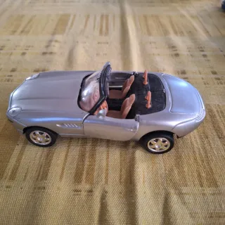 Modellino auto cabriolet argento