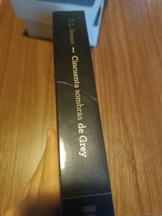 Cincuenta sombras más oscuras (Trilogía cincuen...