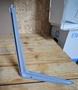 2 Escuadras Metálicas Grises 25x20