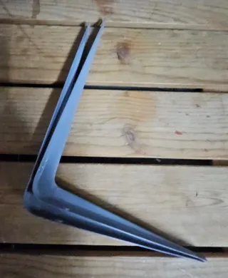 2 Escuadras Metálicas Grises 25x20