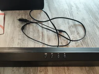 Barra de Sonido LG Negra con Subwoofer