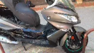 Maxi Scooter Kawasaki 125j Negra/Plata