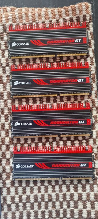Asus Crosshair V Formula + 4x4GB DDR3