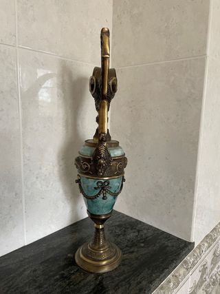 Jarrón antiguo metal y cerámica