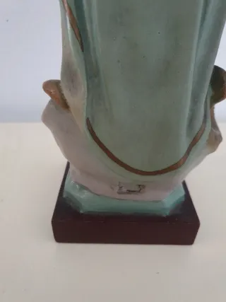 Figura Olot Virgen Milagrosa estuco