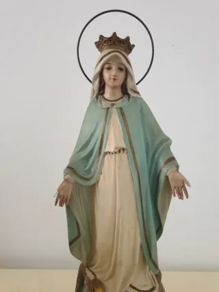 Figura Olot Virgen Milagrosa estuco
