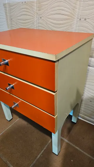 Set Cómoda, mesita y espejo Naranja Vintage.